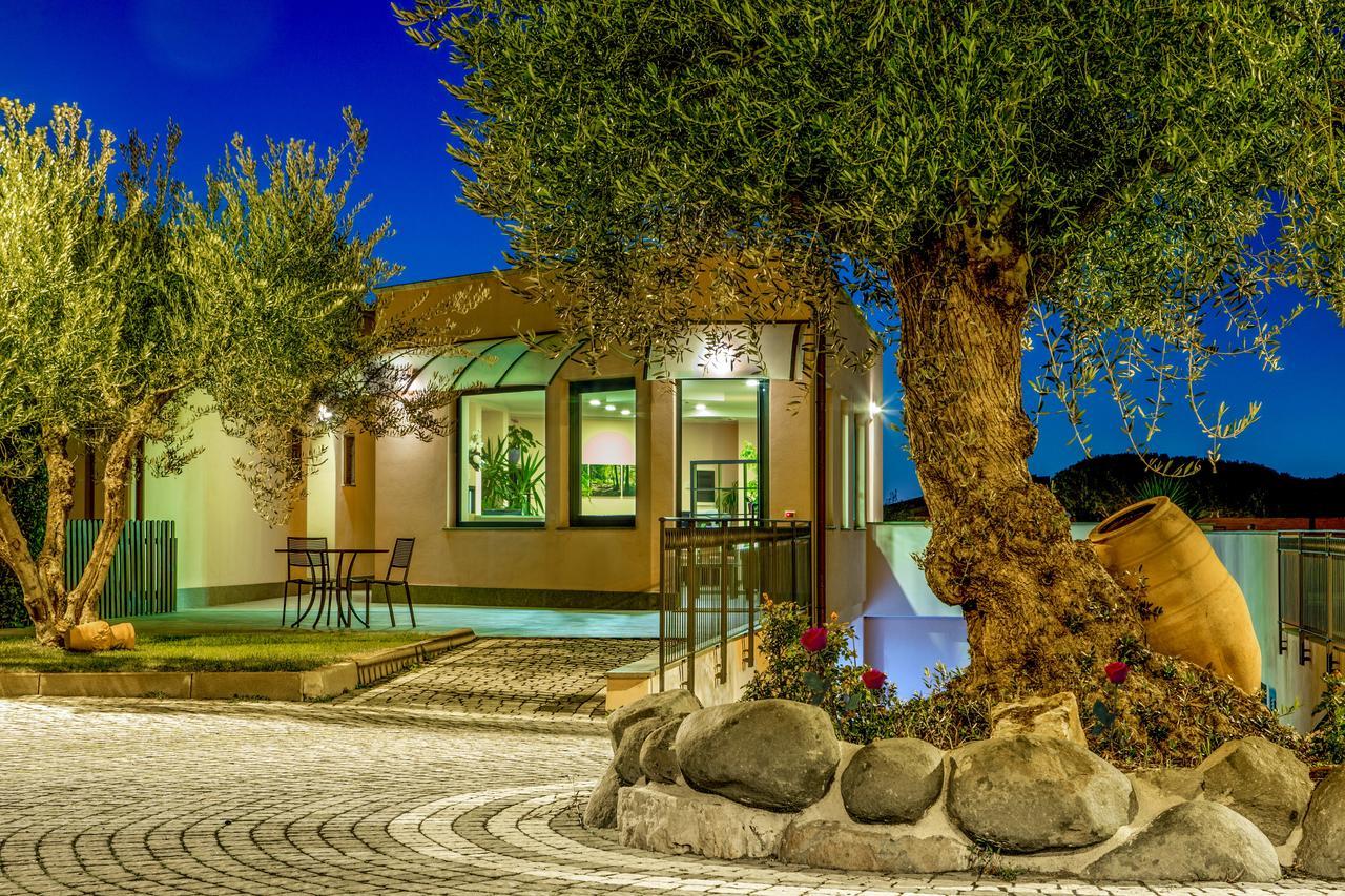Residence Poggio Degli Ulivi Frascati Exteriör bild